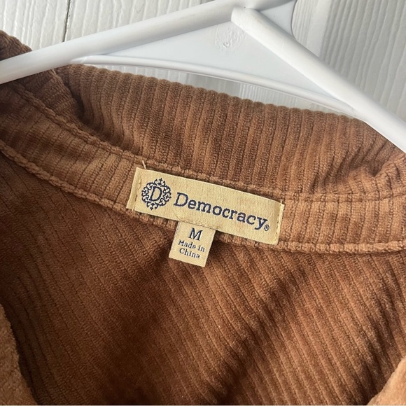 Democracy Women's Corduroy Shirt Jacket In Tan size M - Picture 2 of 3